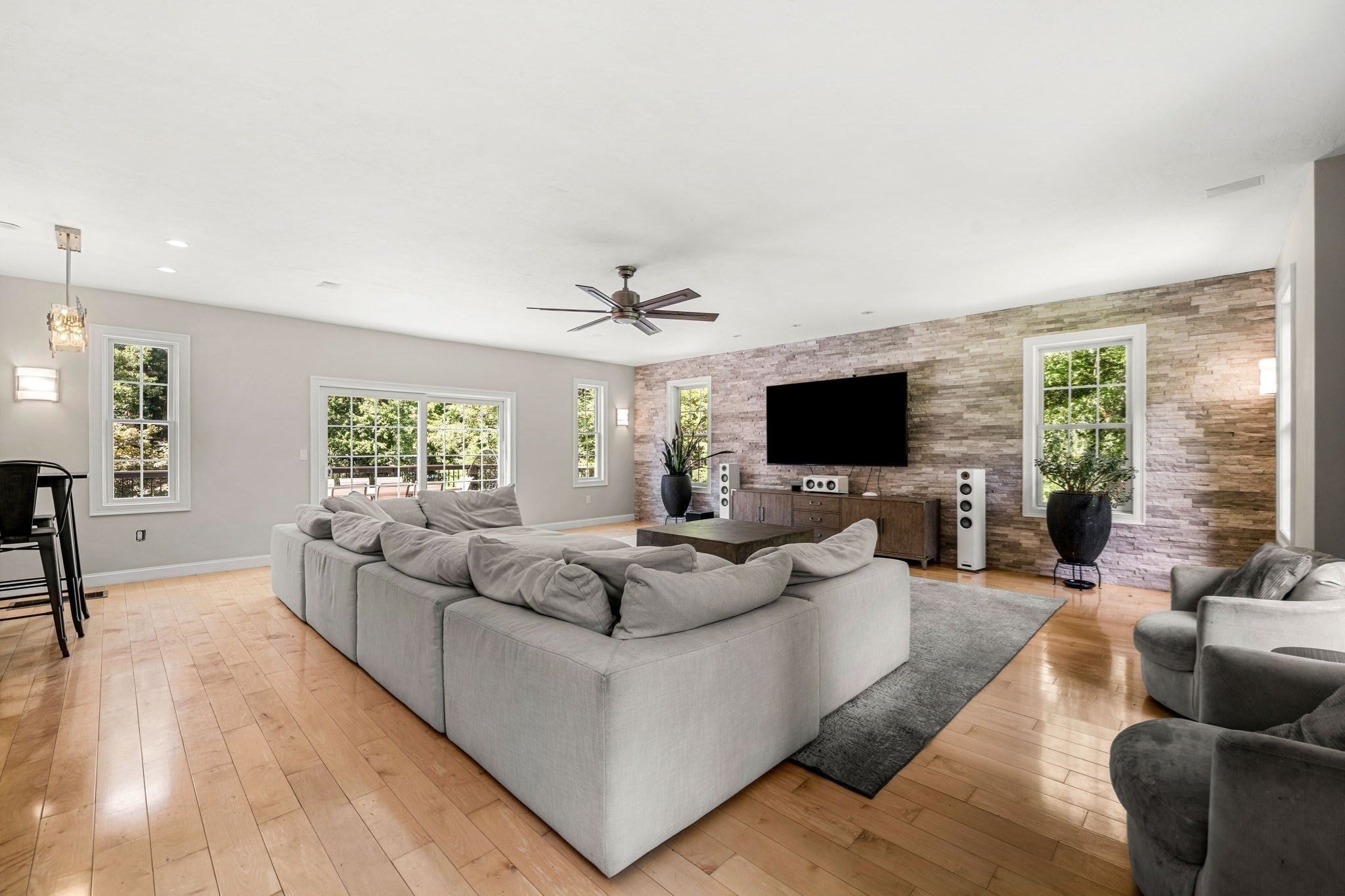 9 Grandview Rd, North Reading, MA Photo #14