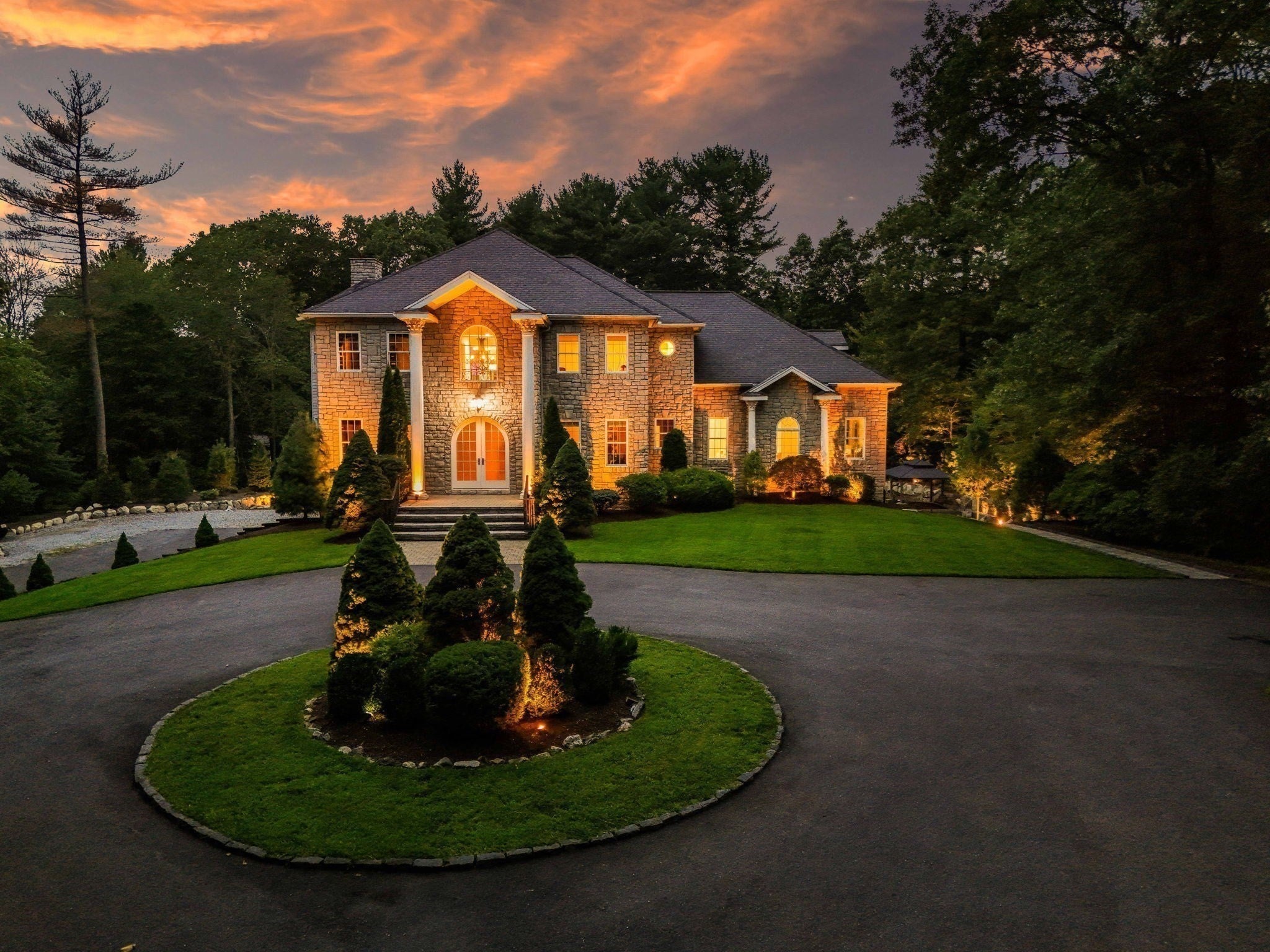 9 Grandview Rd, North Reading, MA Photo #2