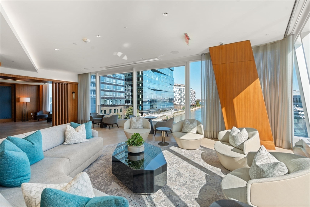 150 Seaport Blvd. 8A