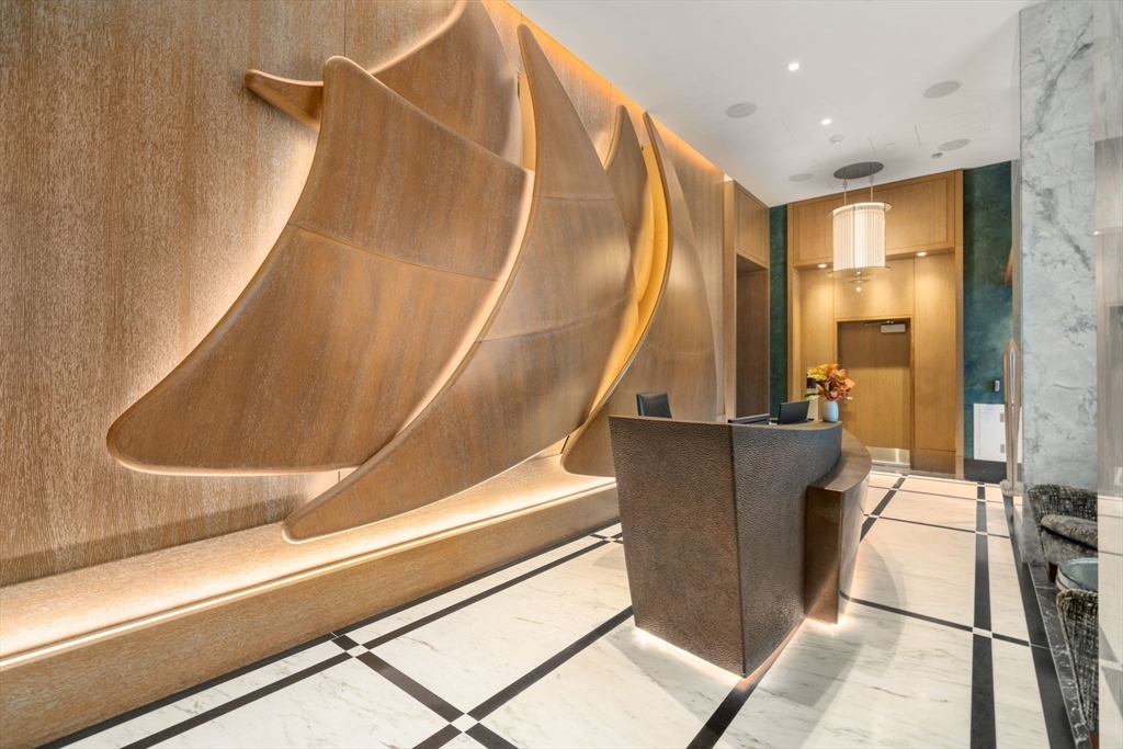 150 Seaport Blvd. 8A