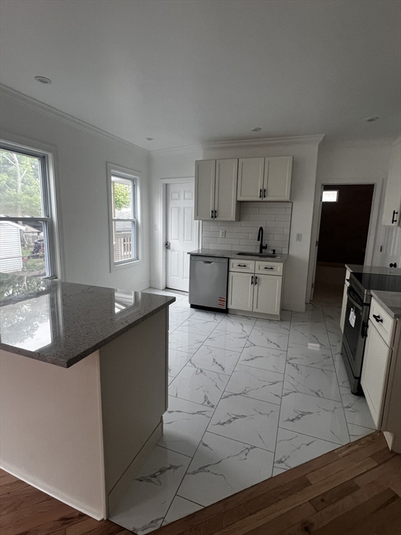 19 Reeves St, Worcester, MA Photo #3