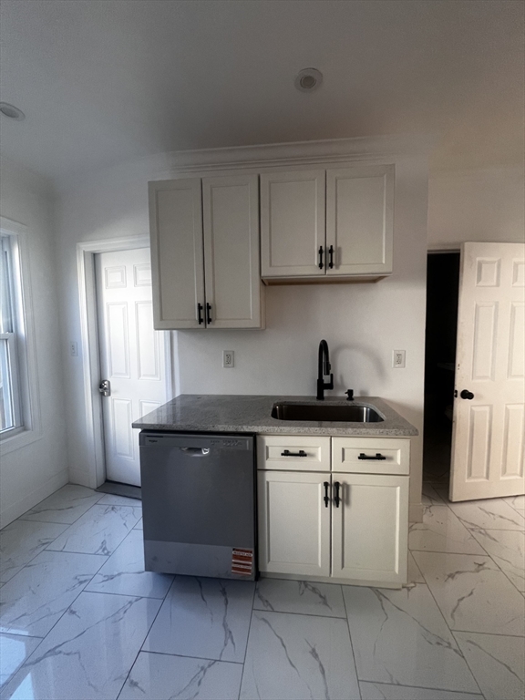 19 Reeves St, Worcester, MA Photo #16
