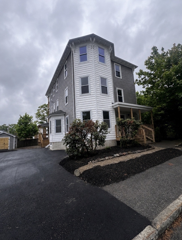 19 Reeves St, Worcester, MA Photo #2