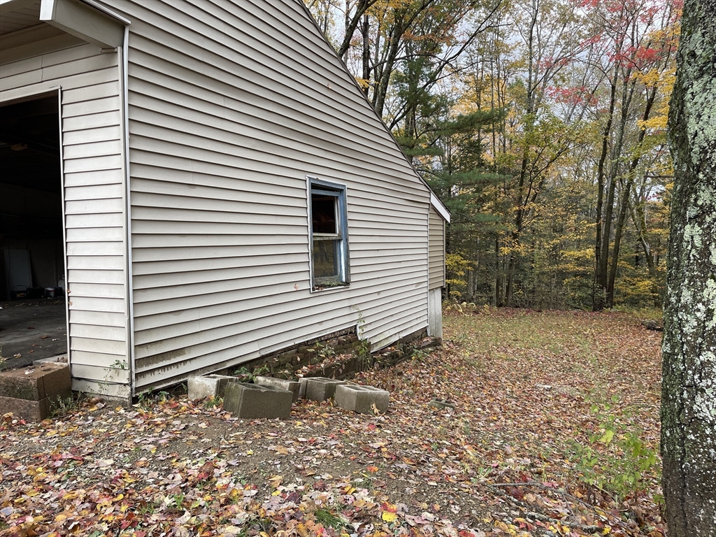 381 Pleasant St