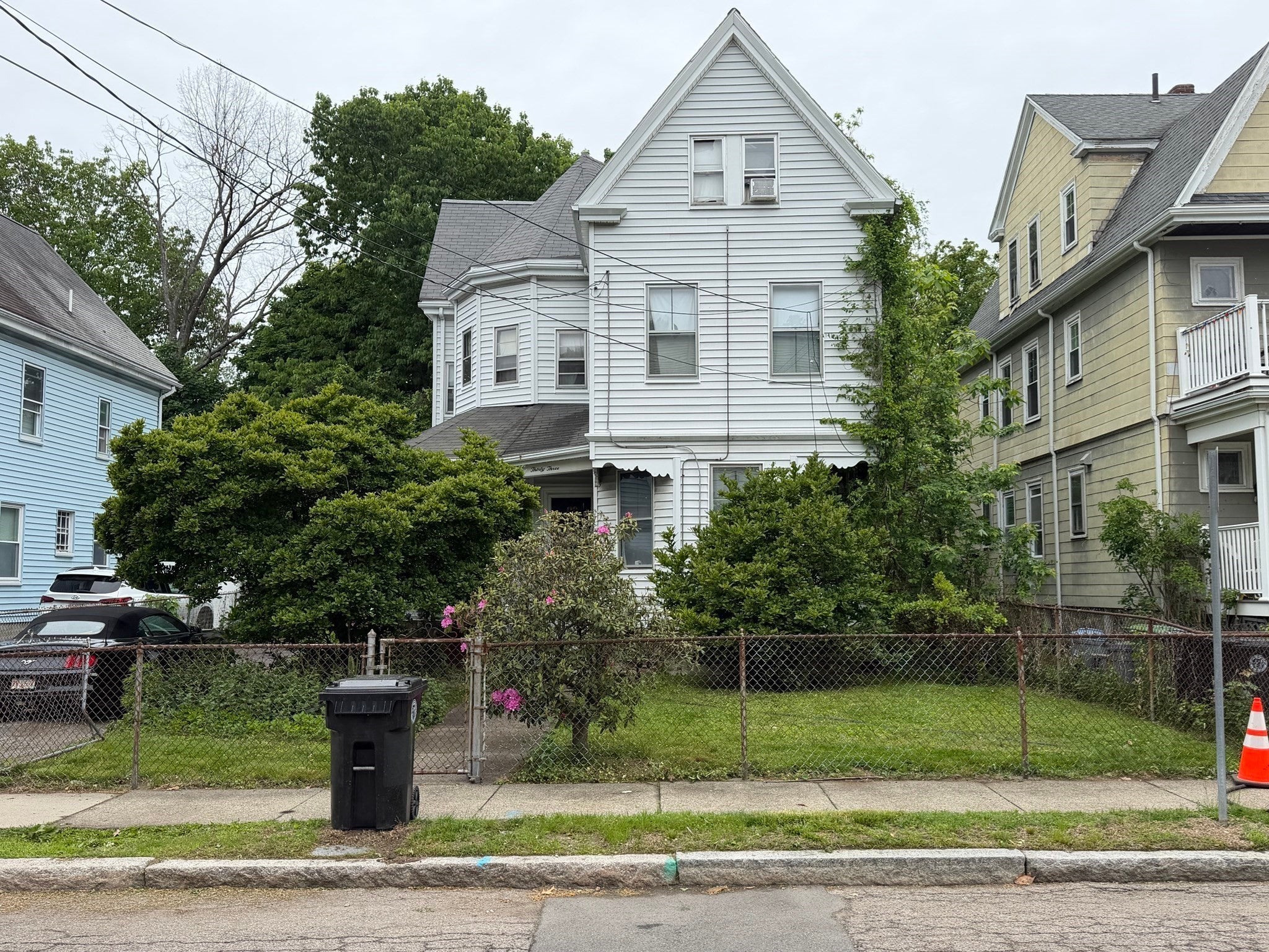 33 Melendy Ave