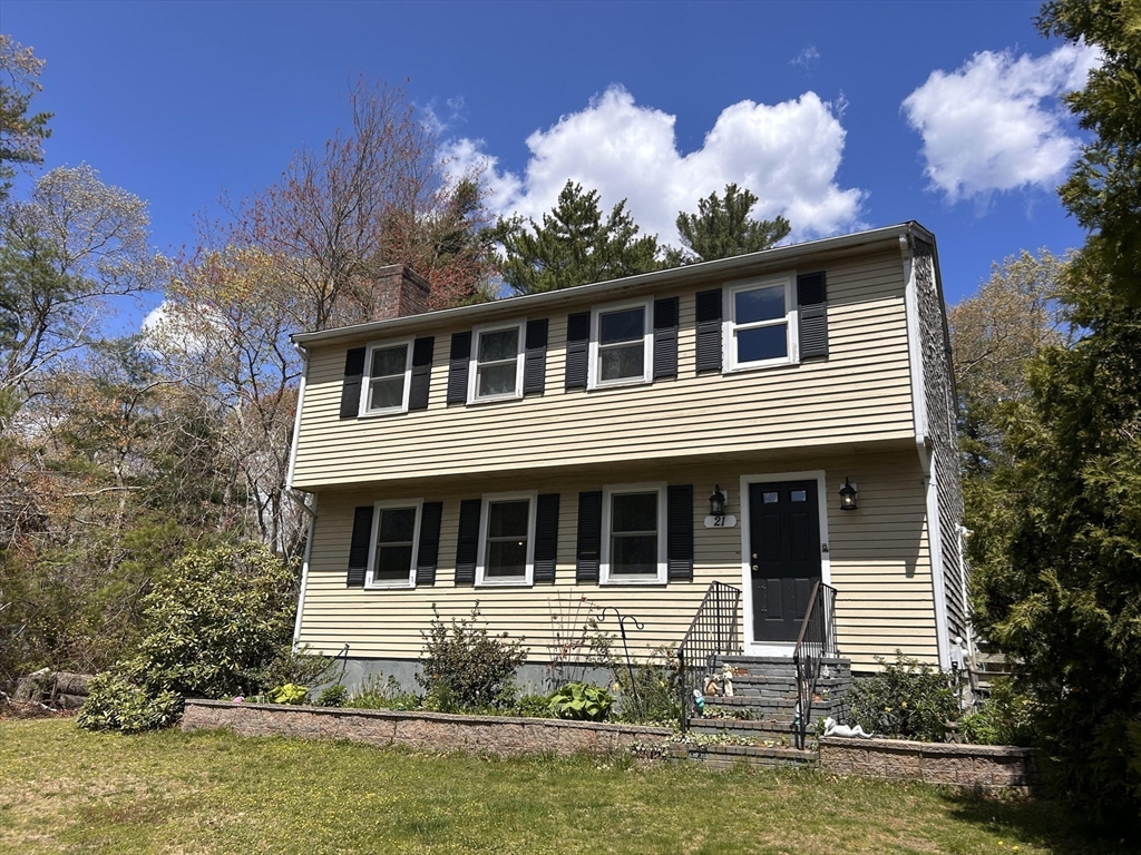 Photo of 21 Dinah's Way, Wareham, MA