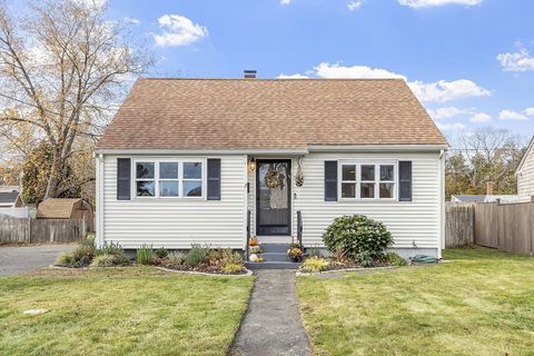 2 Summit Ter Peabody MA 01960