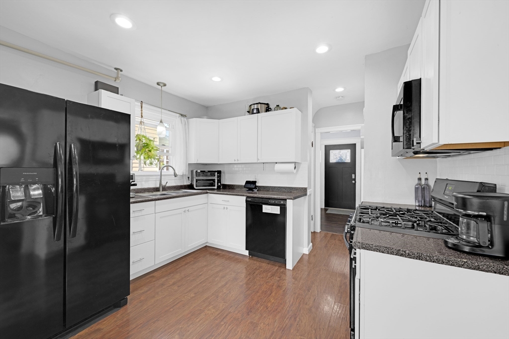 29 Sterling St