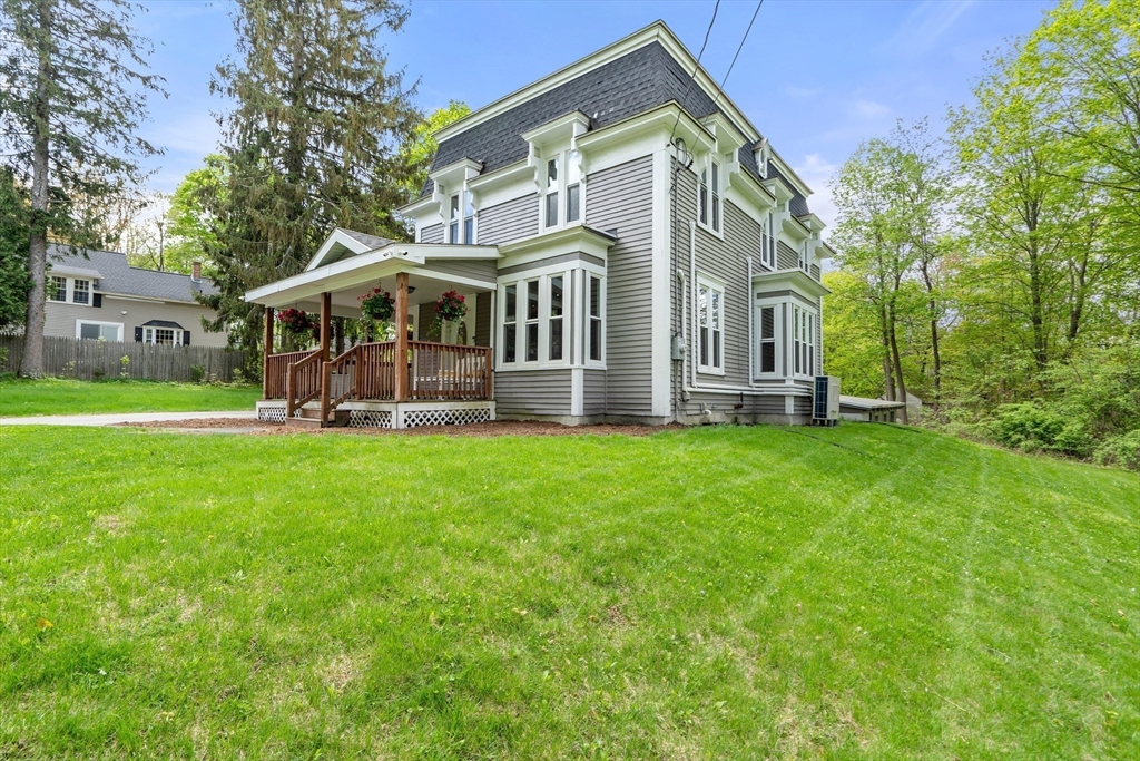 23 Schoolhouse Rd