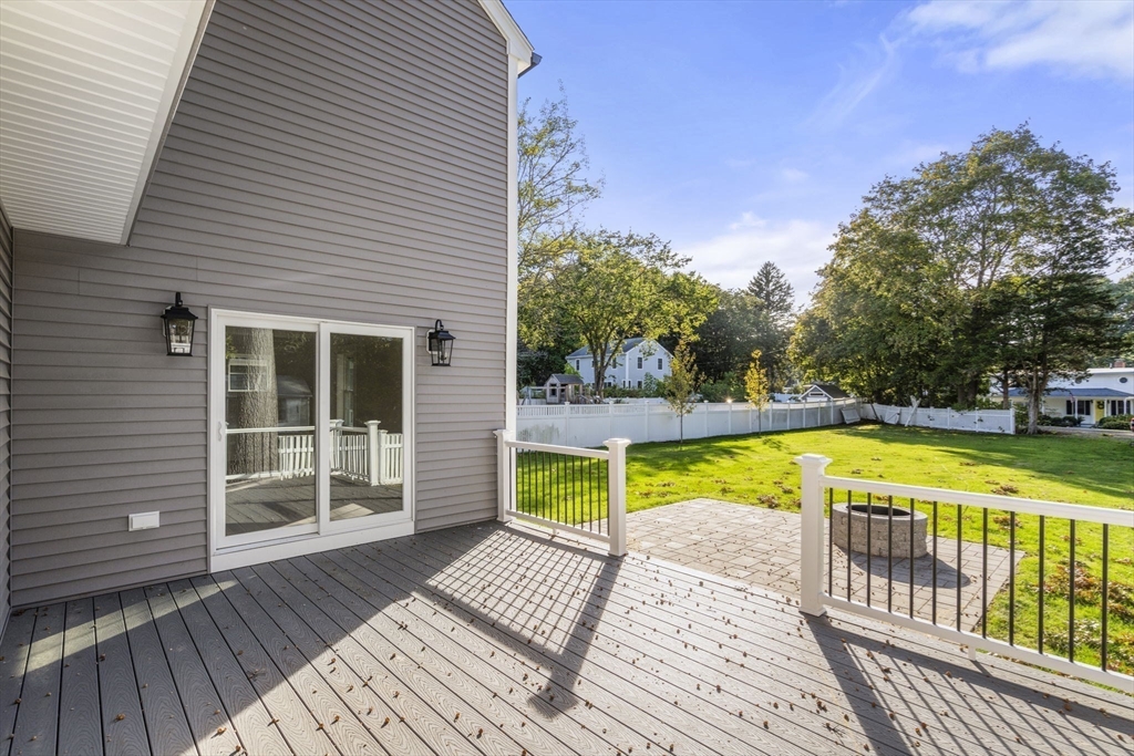278 N Main St