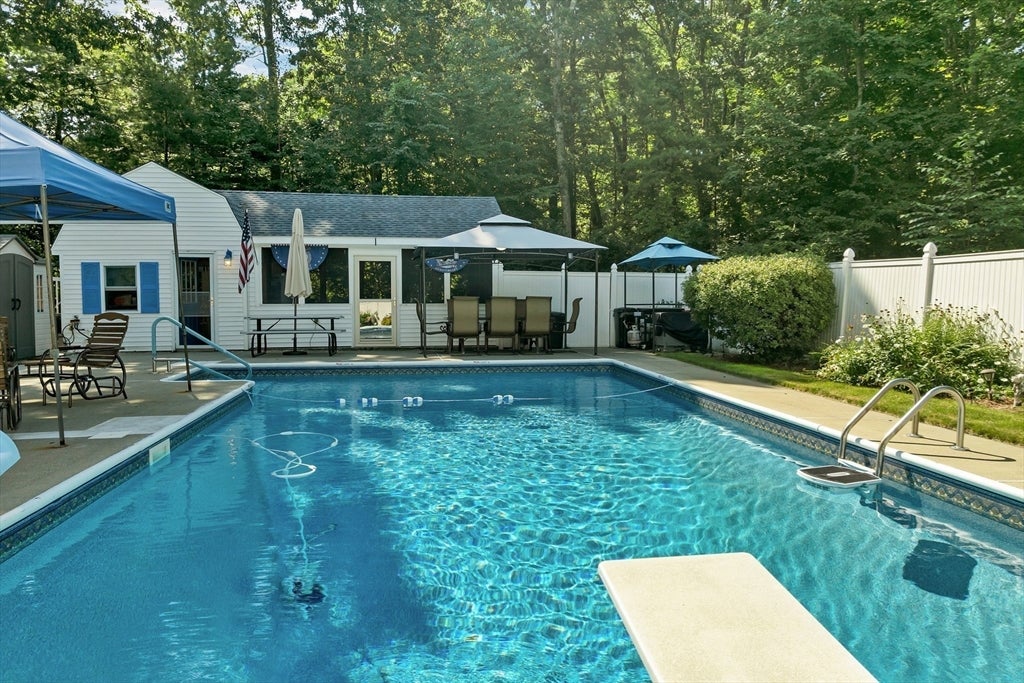 160 Pelczar Rd, Dracut, MA, 160 Pelczar Rd, Dracut, MA Photo #4