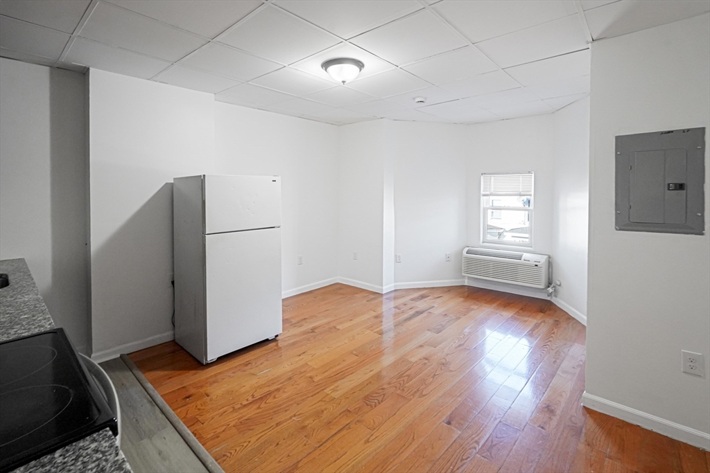 8-10 Allen Street 2F