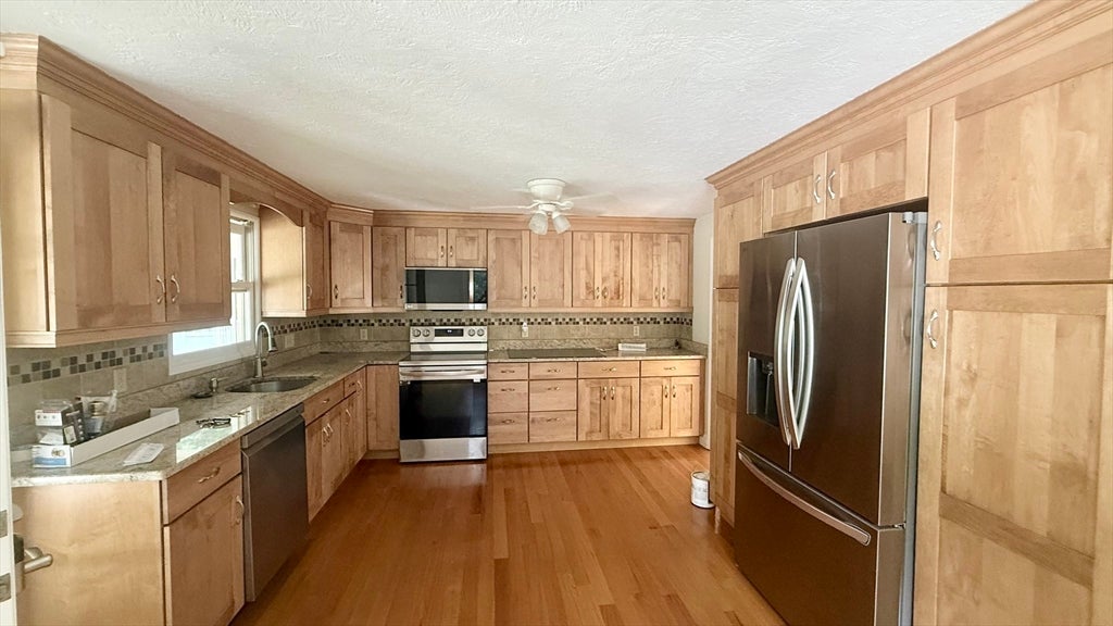 258 State St, Hanson, MA Photo #2