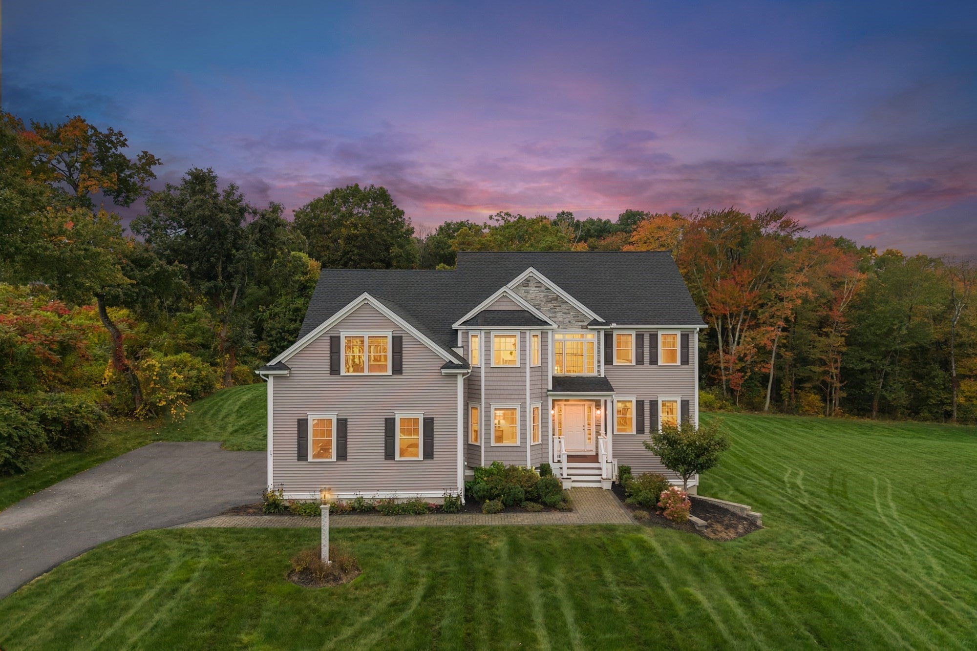 Photo of 17 Chamberlain Rd, Westford, MA