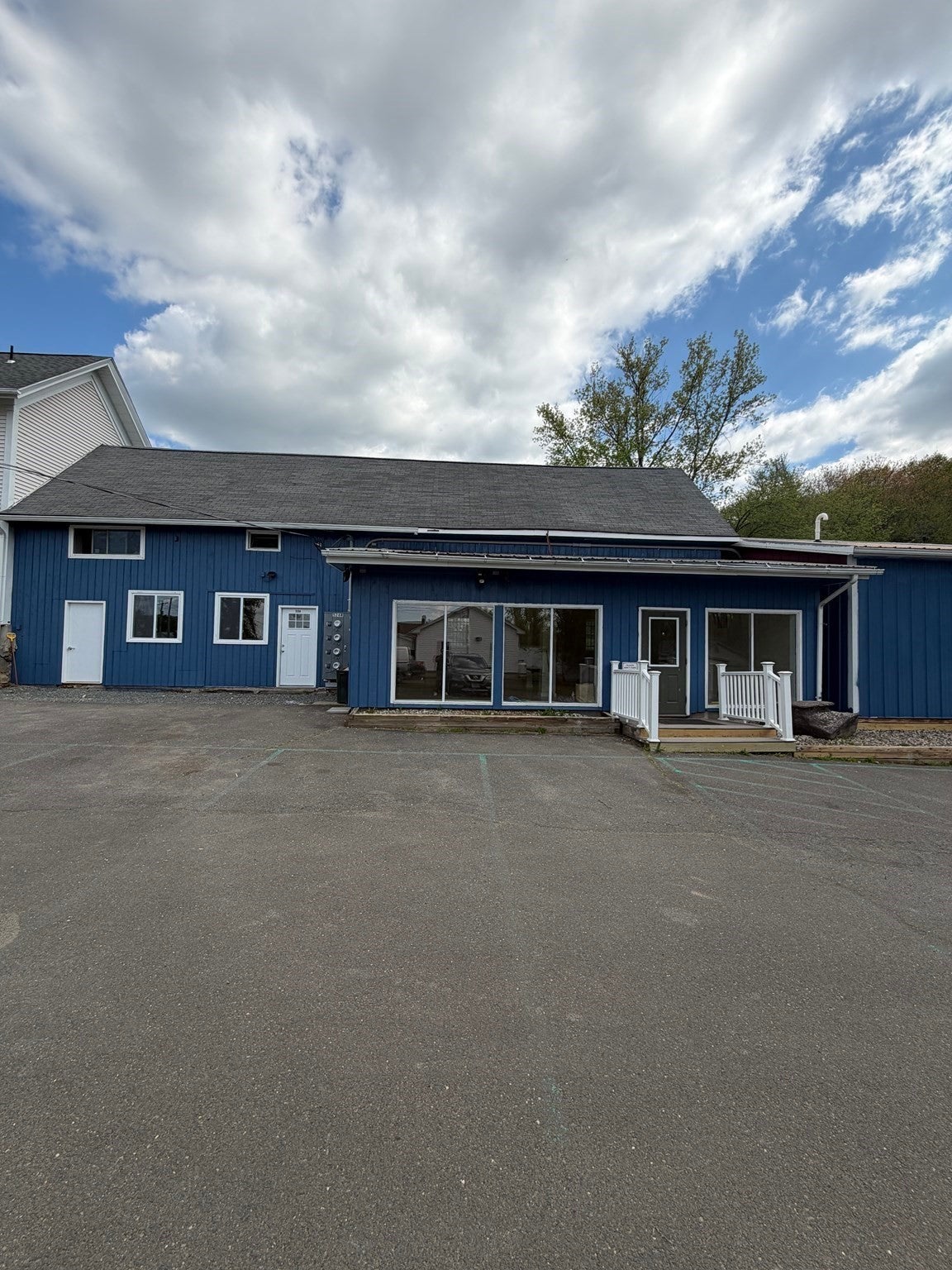 526 College Hwy 2