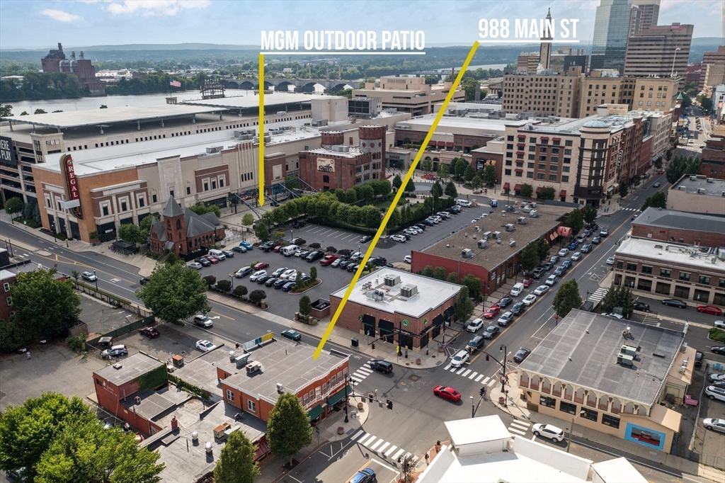 988 Main St