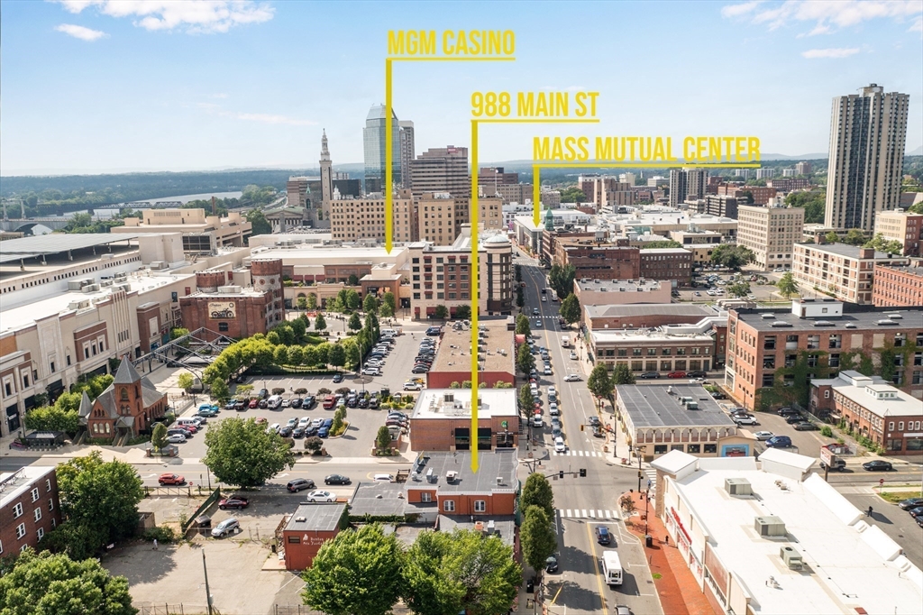 988 Main St