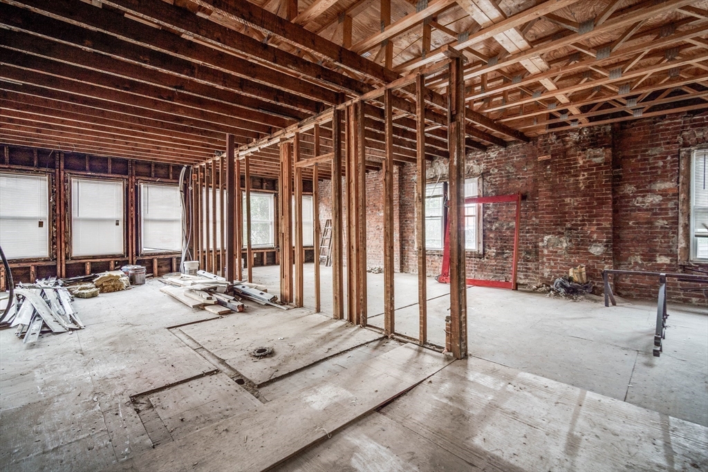 Springfield, Massachusetts 01105, United States, ,2 BathroomsBathrooms,Commercial,Active,51567