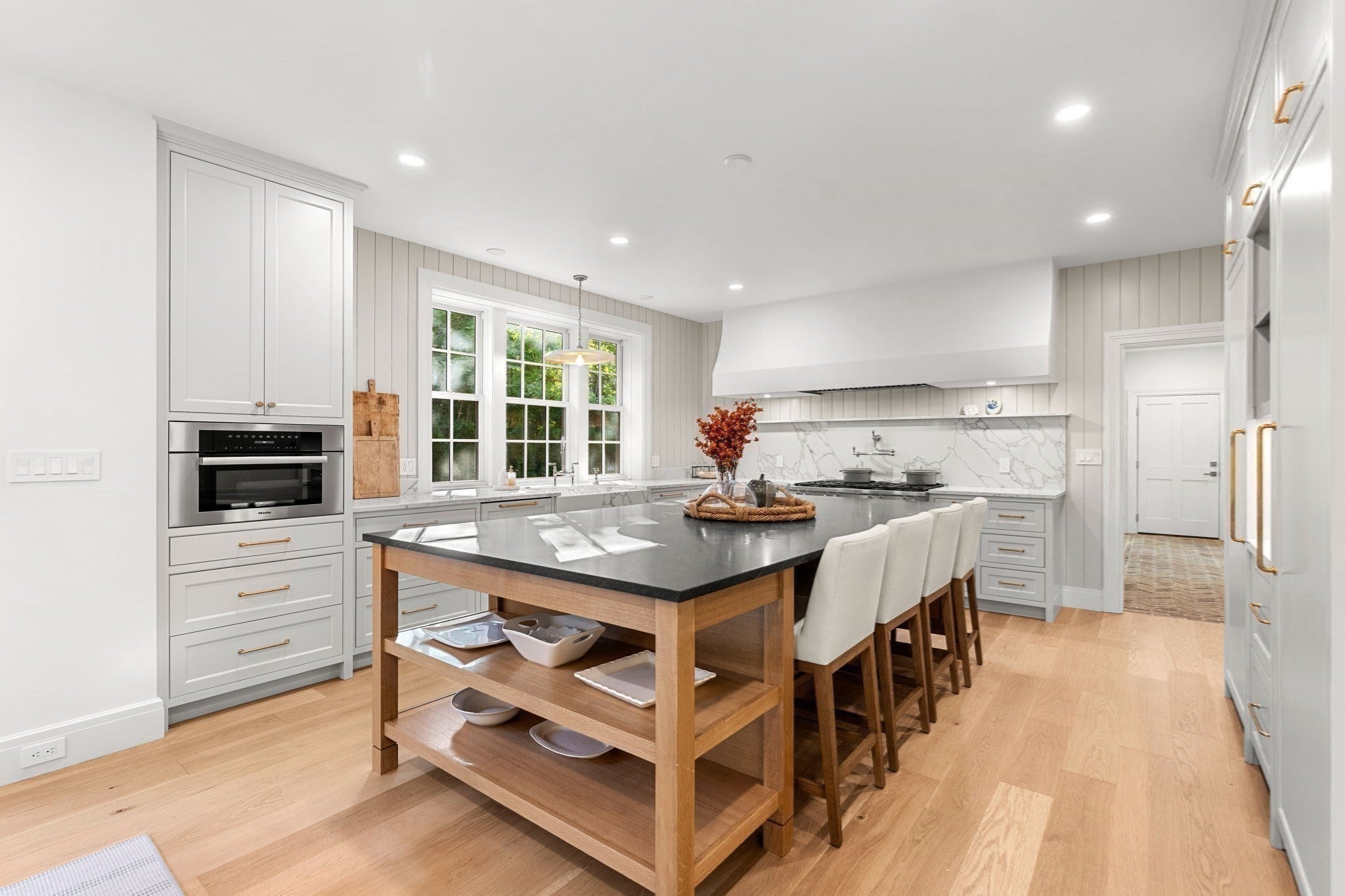26 Toppans Ln, Newburyport, MA Photo #11
