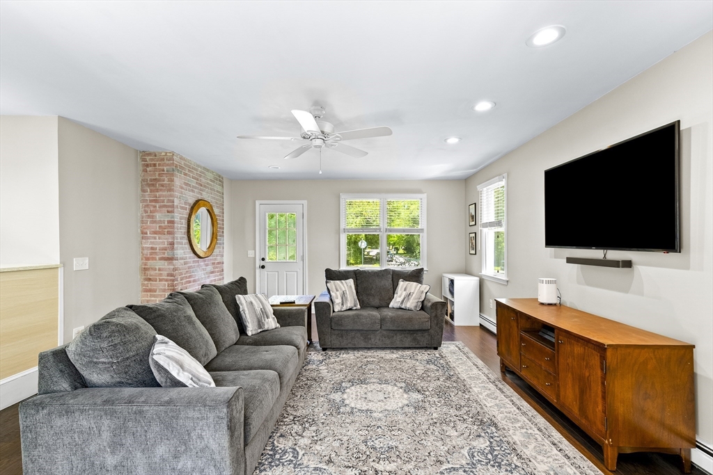 73 Fruit St