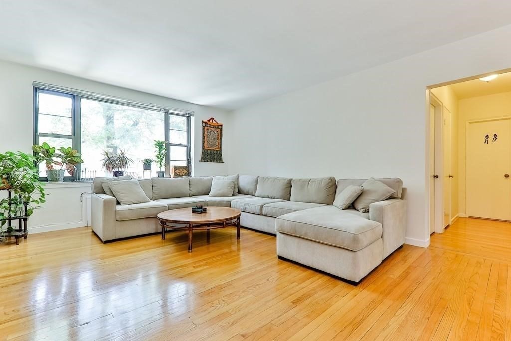 57 Harvard Avenue 4