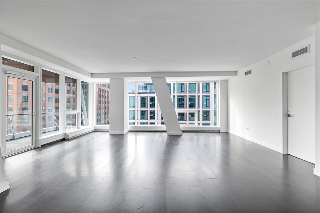 150 Seaport Blvd 14F