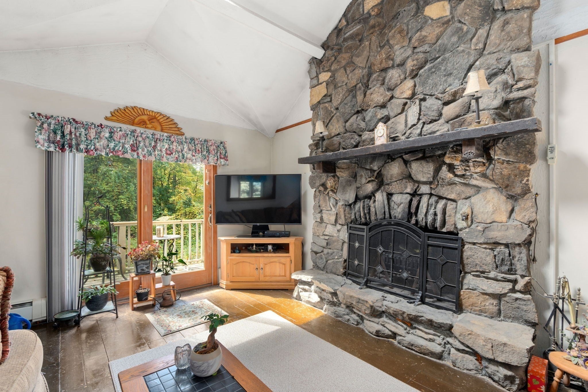 465 Greenwood St, Millbury, MA, 465 Greenwood St, Millbury, MA Photo #7