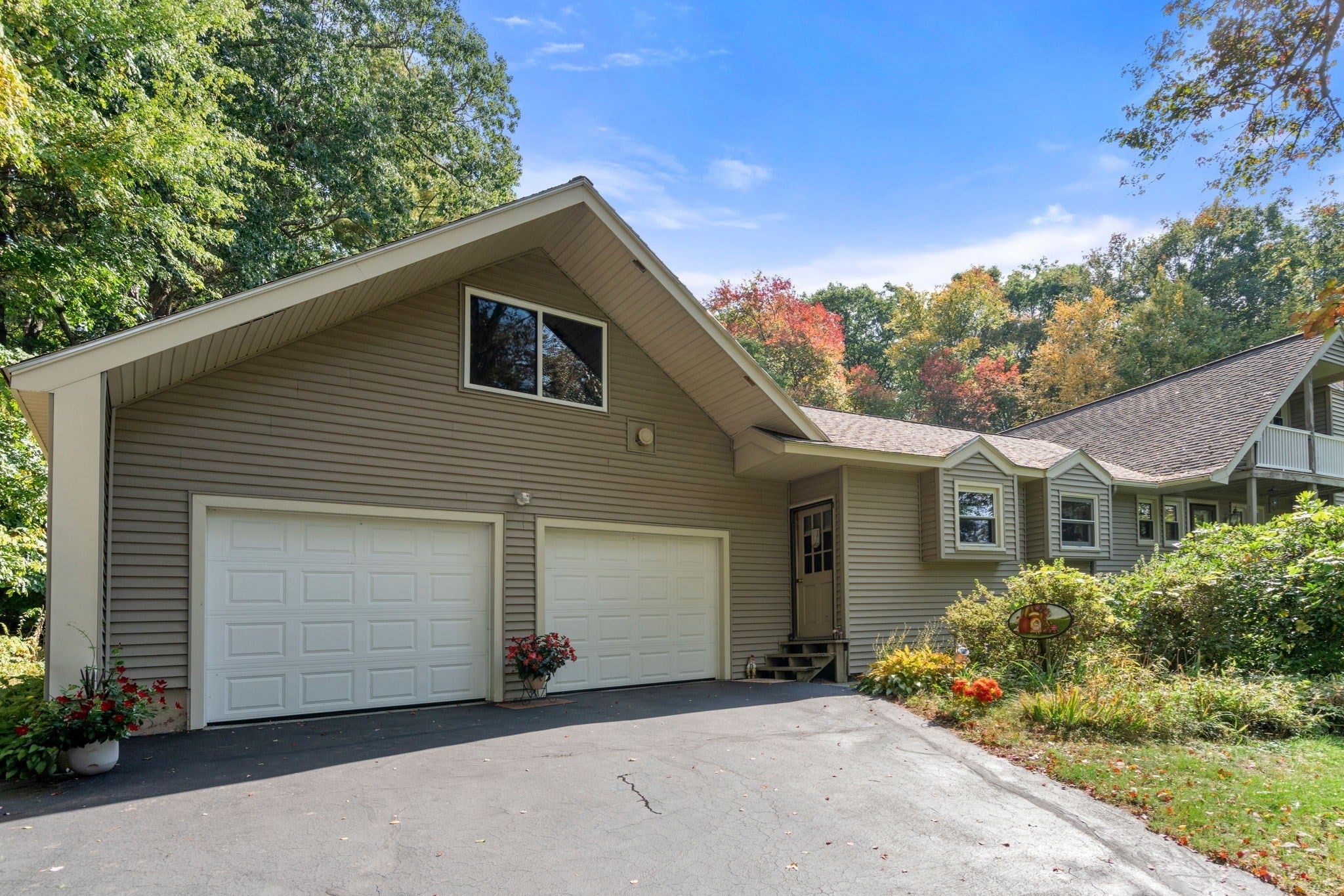 465 Greenwood St, Millbury, MA, 465 Greenwood St, Millbury, MA Photo #4