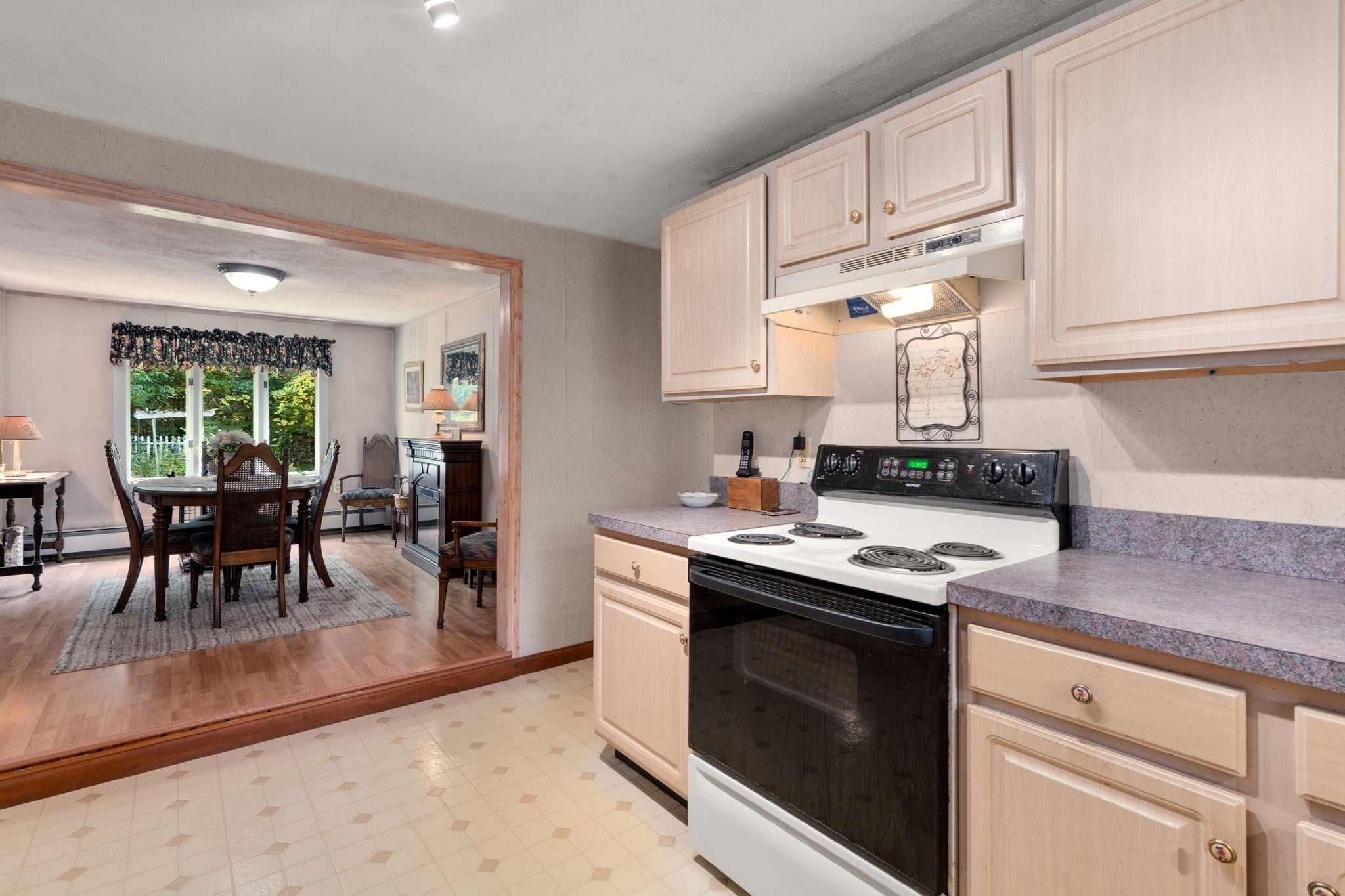 465 Greenwood St, Millbury, MA, 465 Greenwood St, Millbury, MA Photo #11