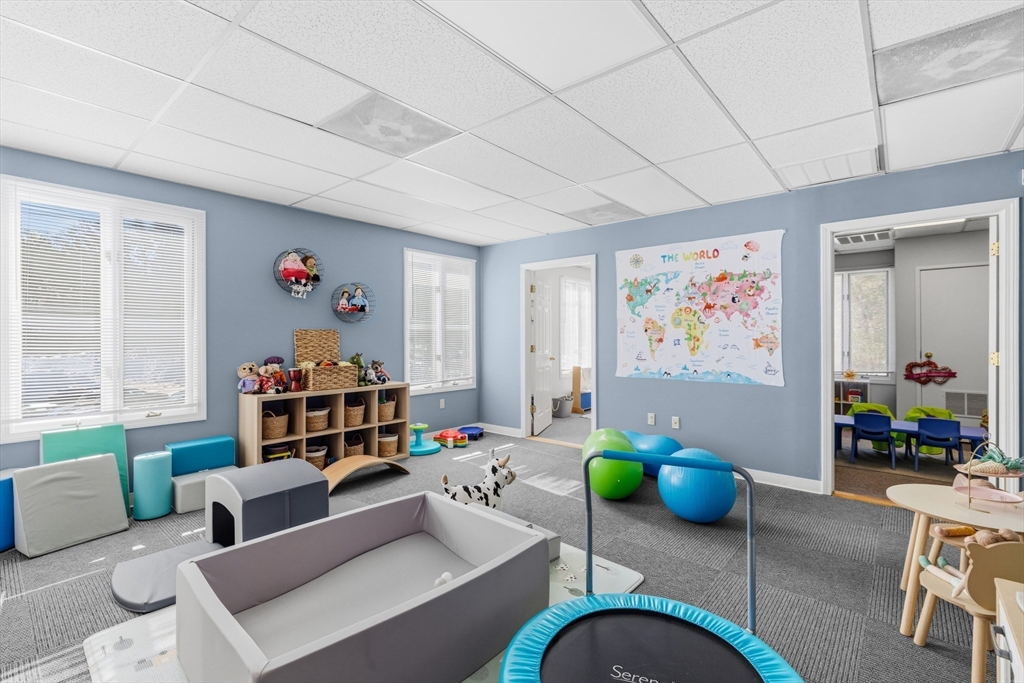 88 Faunce Corner Mall Rd 250