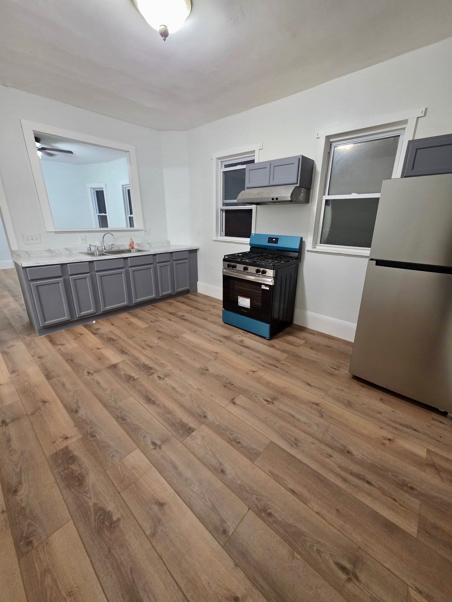 Photo of 128 Shurtleff St, Chelsea, MA