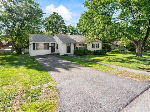 Photo of 76 Robillard St, Gardner, MA 01440 (MLS # 73527201)