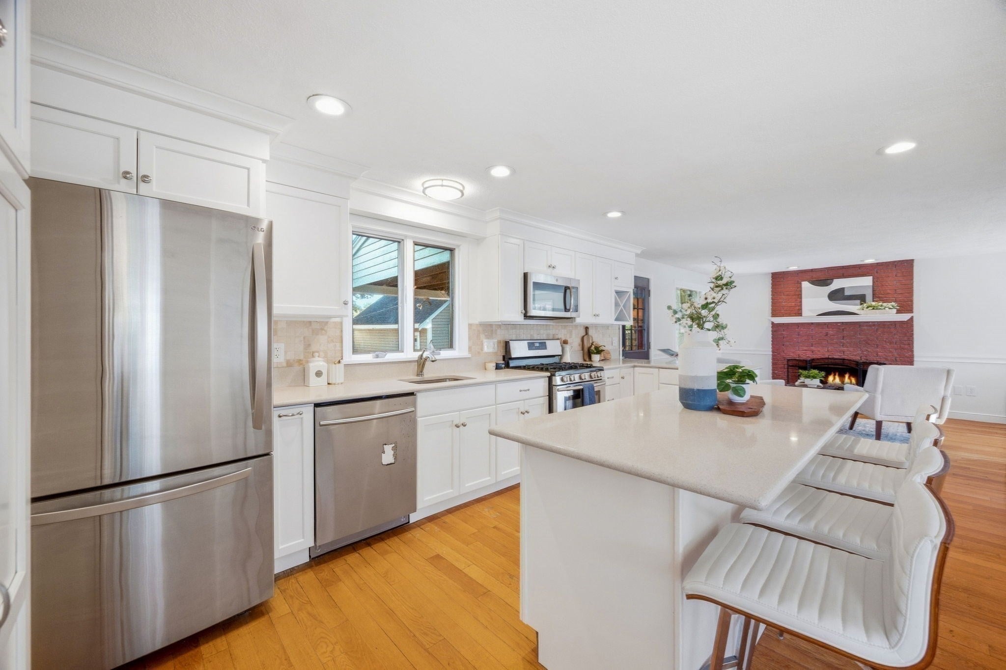 31 Ellison Park, Waltham, MA, 31 Ellison Park, Waltham, MA Photo #8
