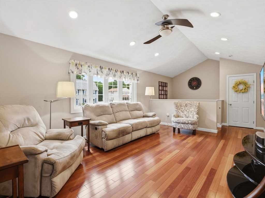 48 Oak Knoll Rd