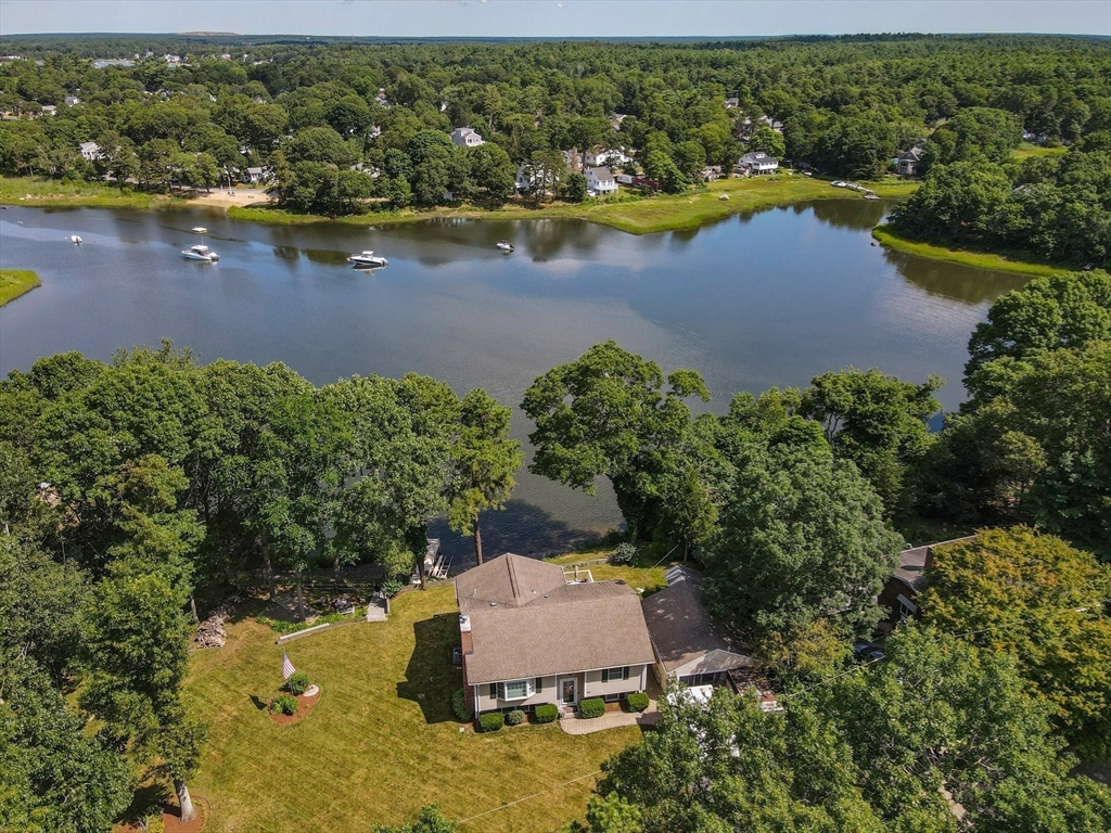 49 Edgewater Way