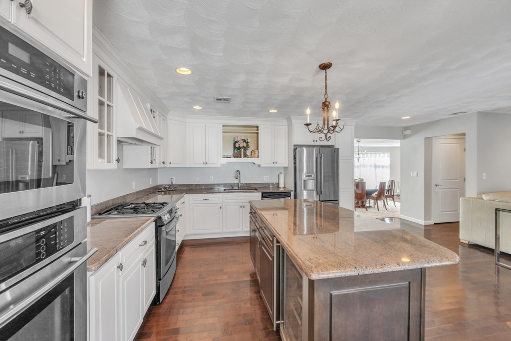 14 Pleasant View Ave