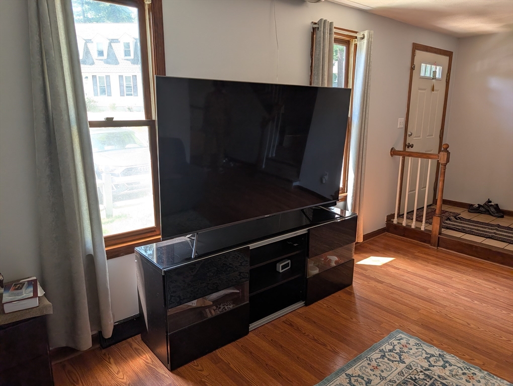 215 Wellman Ave 215