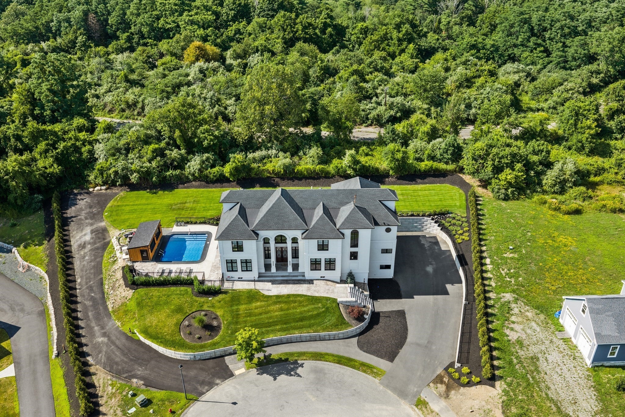 19 Bridle Spur Ln