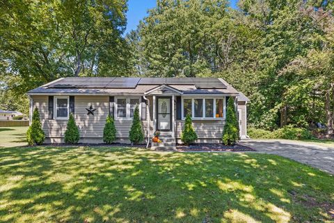 18 Pullard Rd Grafton MA 01519