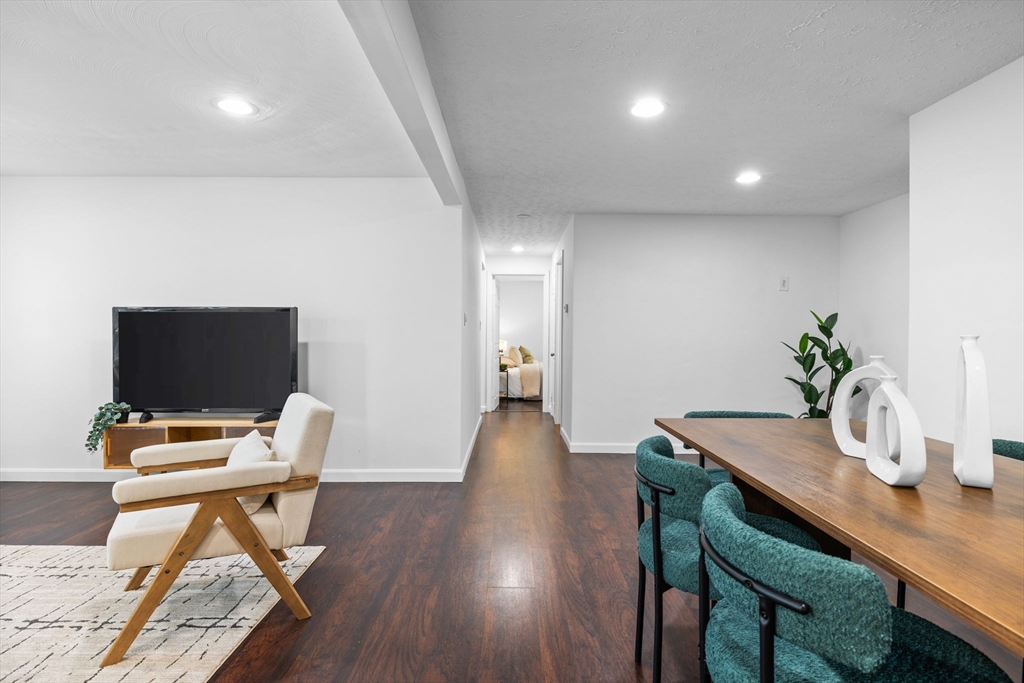 18 Pullard Rd