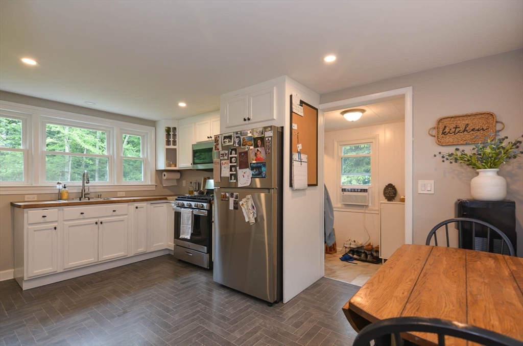 399 Shawsheen Ave
