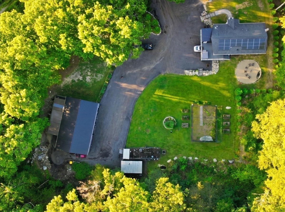 Photo of 771 Hart St, Dighton, MA
