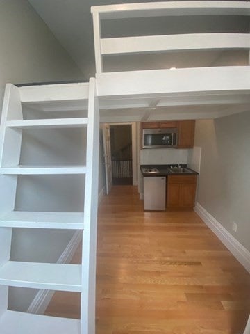 507 Beacon 8