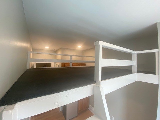 507 Beacon 8