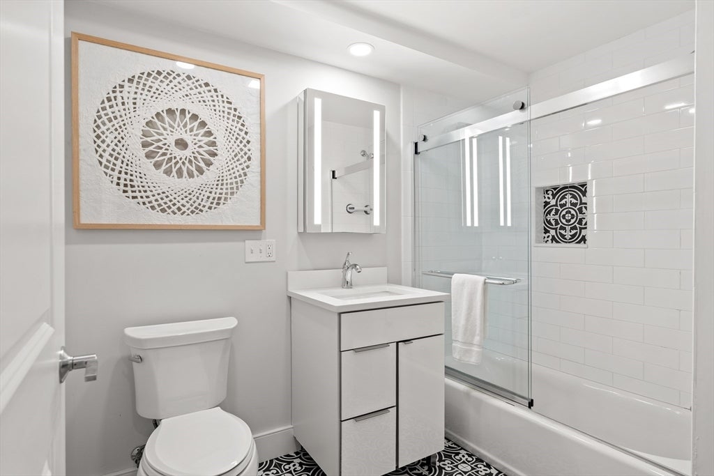 8 Hale Street #1, Rockport, MA Photo #9