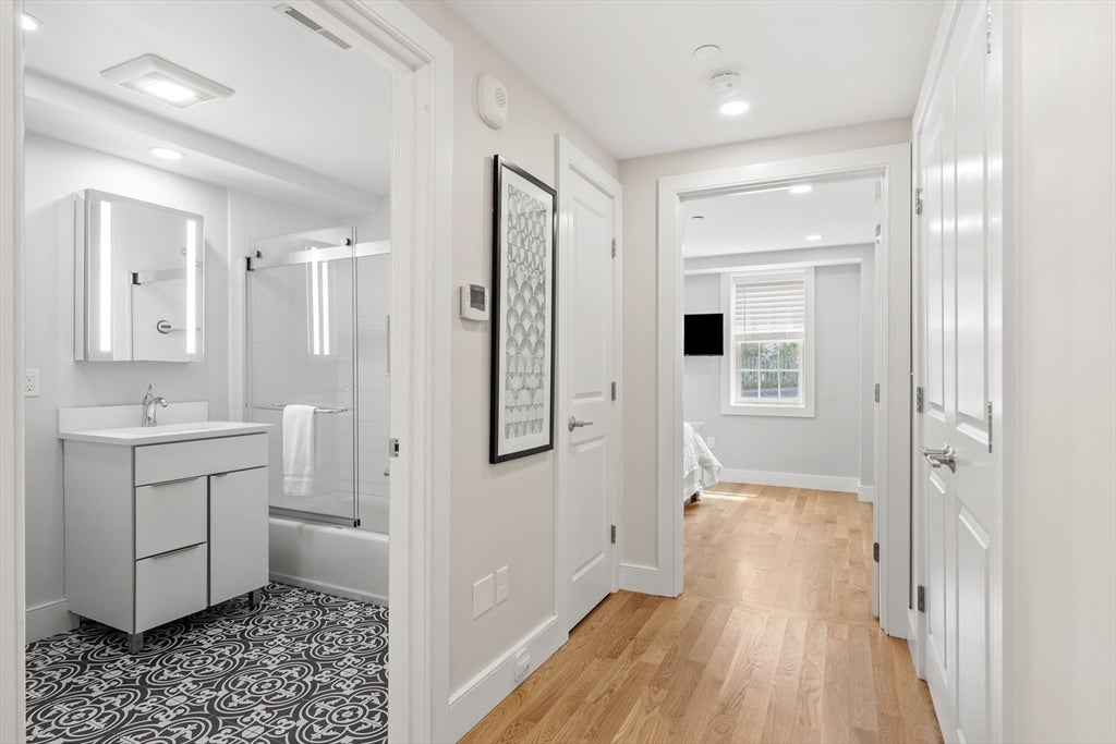8 Hale Street #1, Rockport, MA Photo #8