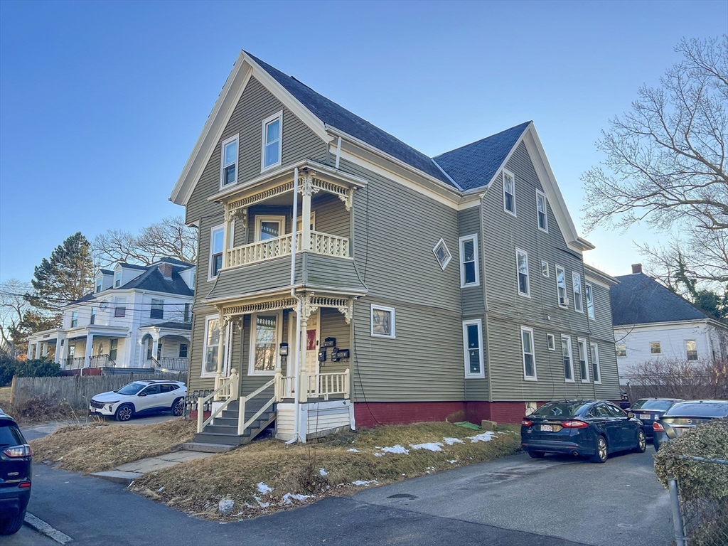127 Newbury St