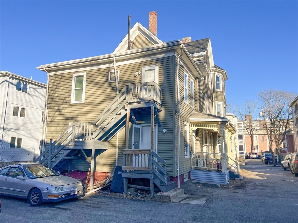 127 Newbury St