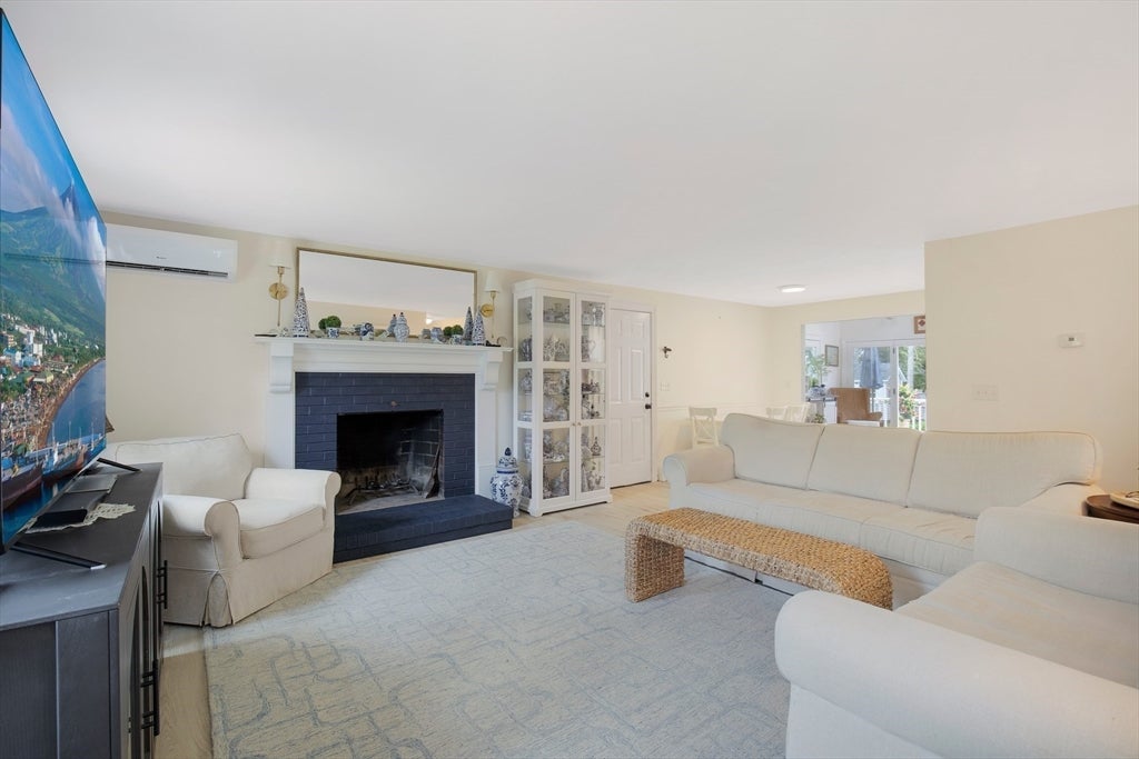 835 Old Barnstable