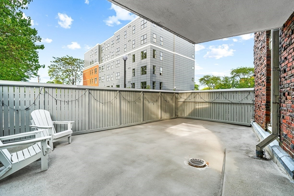 19 Winchester Street 102